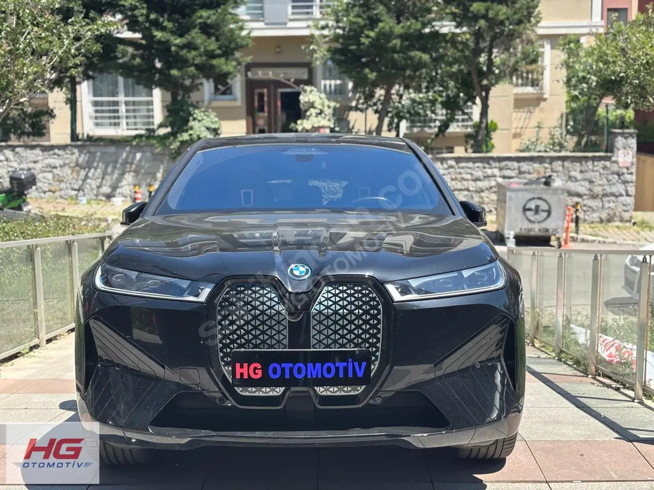 BMW  xDrive40 First Edition Sport 